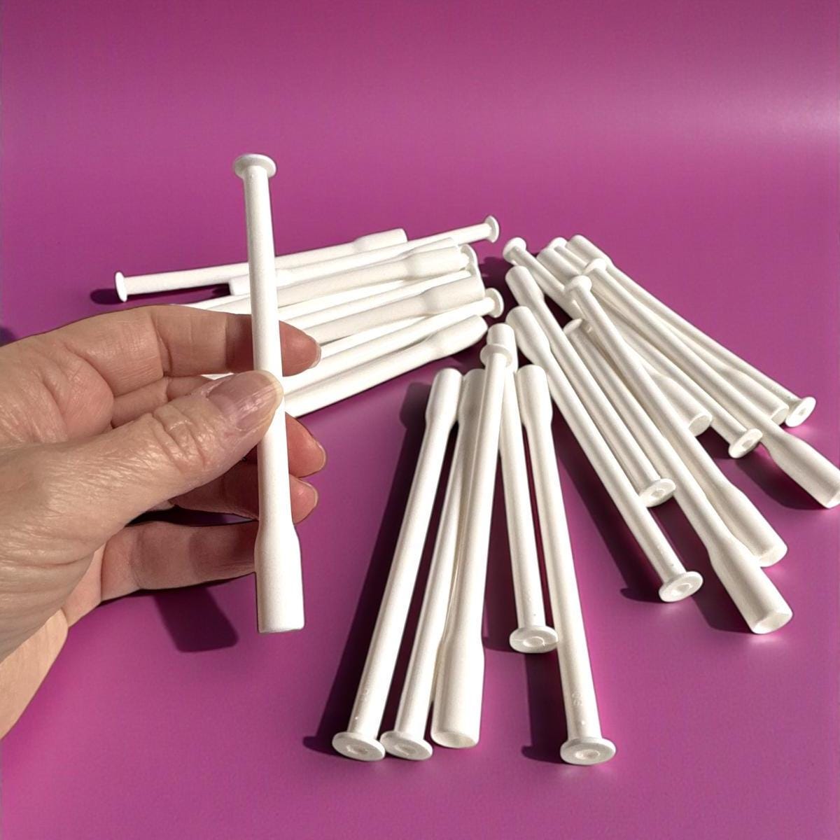 wick positioning tool for candle jars candle wick centering tube for container candles diy candle making tool for hobby candle makers professional candle businesses soy wax candle supplies beeswax candle making equipment reusable plastic wick holder tool for accurate wick alignment jar candle wick guide tool essential candle crafting supply for small business candle makers